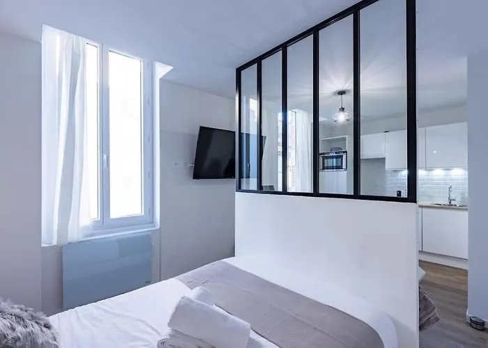 Le & Cocon - Jacuzzi - Sauna - Clim - Melina&alfred Agen