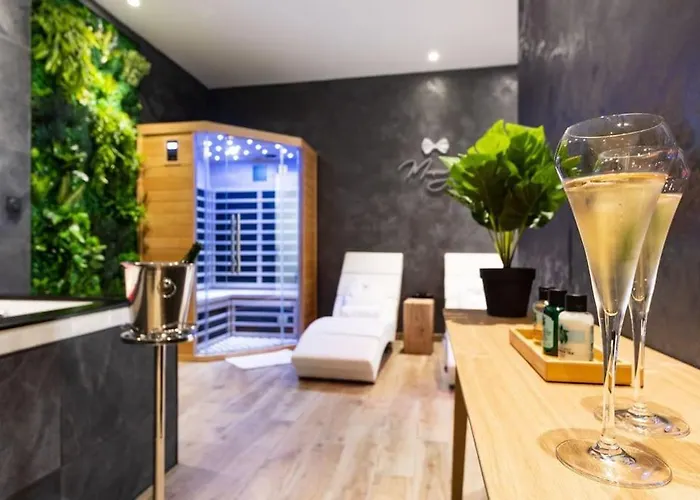 Le & Cocon - Jacuzzi - Sauna - Clim - Melina&alfred *