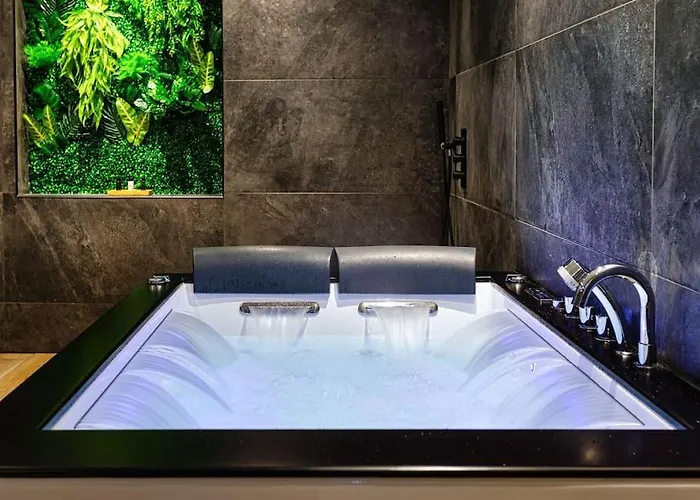Lejlighed Le & Cocon - Jacuzzi - Sauna - Clim - Melina&alfred *