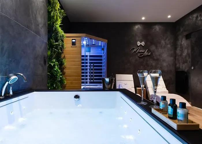 Le & Cocon - Jacuzzi - Sauna - Clim - Melina&alfred Agen